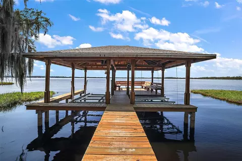 1261 W Lakeshore Dr, Clermont, FL 34711