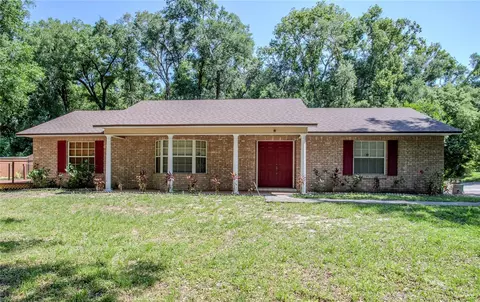 30801 Deal Dr, Sorrento, FL 32776