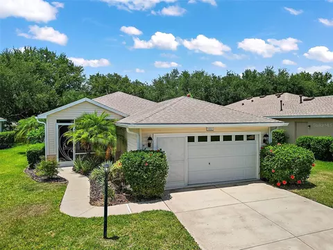 5002 Rainbow Trout Rd, Tavares, FL 32778