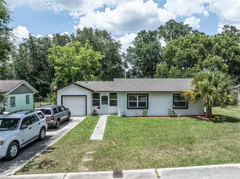 1143 NE 9th St, Ocala, FL 34470