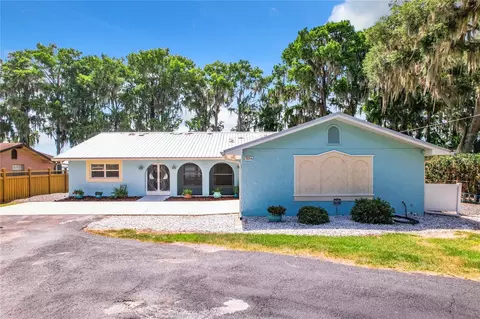 504 Lakeshore Dr, Eustis, FL 32726