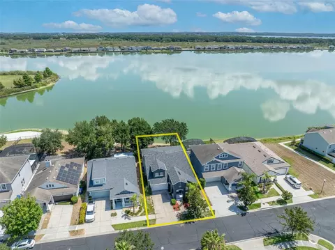 573 Juniper Springs Dr, Groveland, FL 34736