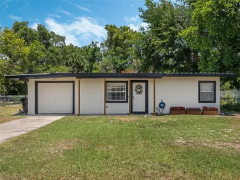 61 W Orange St, Apopka, FL 32703