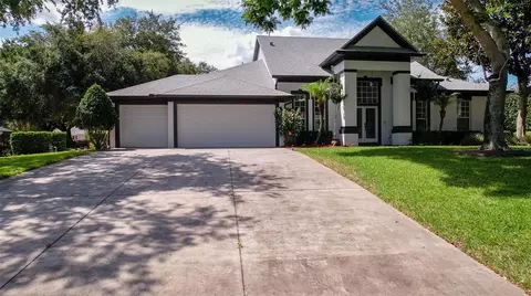 10619 Spring Lake Dr, Clermont, FL 34711