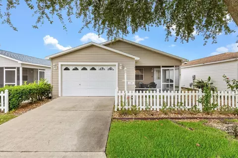 2285 Whisper St, The Villages, FL 32162