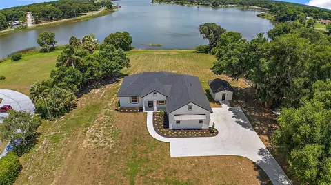 229 S Central Ave, Umatilla, FL 32784