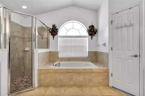 Bath - 13144 Coldwater Loop, Clermont, FL 34711 photo 1 of 7
