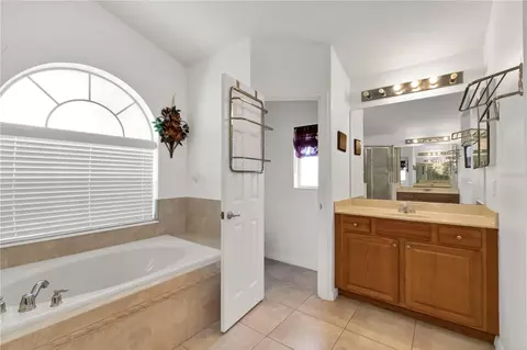 Bath - 13144 Coldwater Loop, Clermont, FL 34711 photo 3 of 7