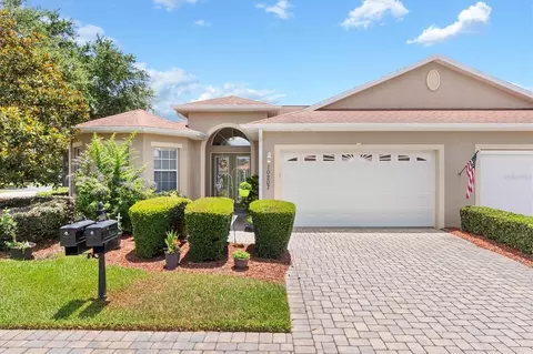 10207 Mainsail Dr, Oxford, FL 34484