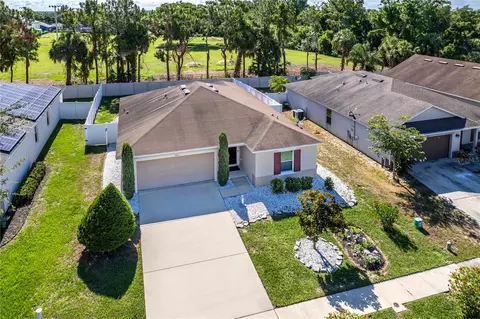 1845 College Park Dr, Tavares, FL 32778
