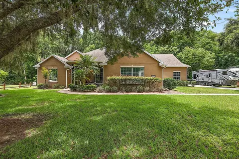 30321 Redtree Dr, Leesburg, FL 34748