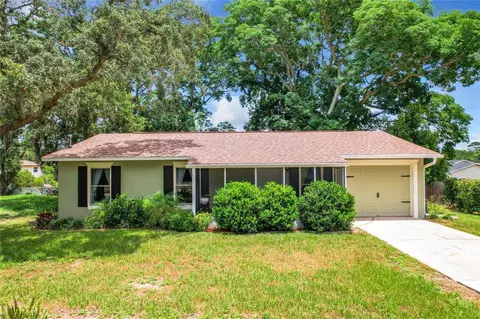 1529 E Mcdonald Ave, Eustis, FL 32726