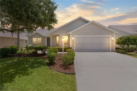 290 Society Hill Cir, The Villages, FL 32162