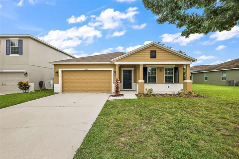 3596 Umbrella Ct, Tavares, FL 32778
