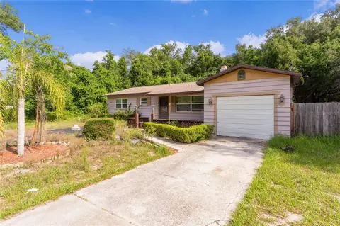 4043 Lake Griffin Rd, Lady Lake, FL 32159