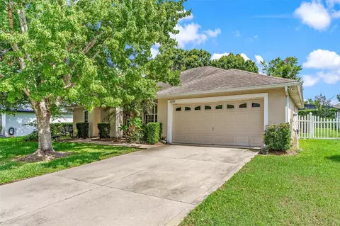 2210 Wolf Ridge Ln, Mount Dora, FL 32757