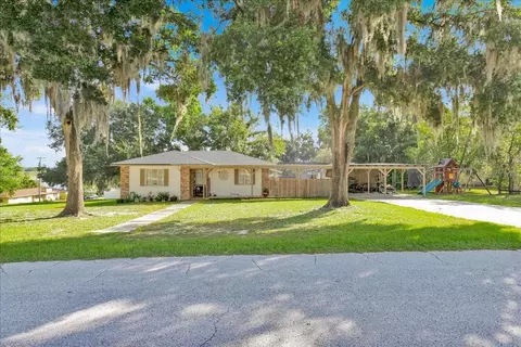 121 E Sunset St, Groveland, FL 34736