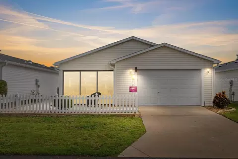 2803 Salamanca St, The Villages, FL 32162