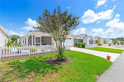 2809 Burgos Dr, The Villages, FL 32162