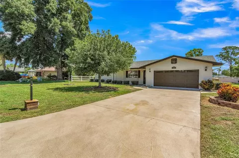 35040 Raintree Dr, Fruitland Park, FL 34731