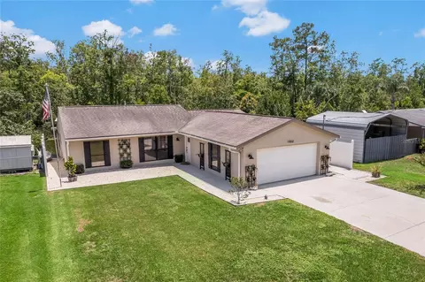 13532 Country Club Dr, Tavares, FL 32778