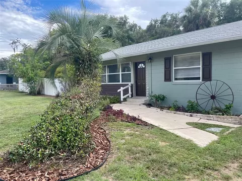 1126 Hillcrest Ct, Eustis, FL 32726