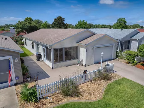 2728 Moncayo Ave, The Villages, FL 32162
