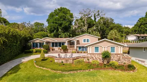 2537 E Crooked Lake Dr, Eustis, FL 32726