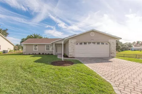 26153 Newcombe Cir, Leesburg, FL 34748