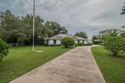 4 Beach St, Umatilla, FL 32784