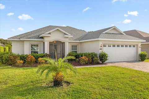 30502 Island Club Dr, Tavares, FL 32778