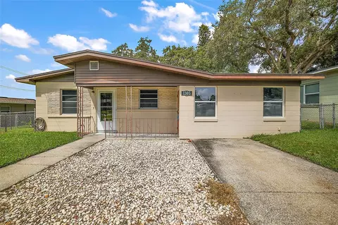 1305 Dora Dr, Leesburg, FL 34748