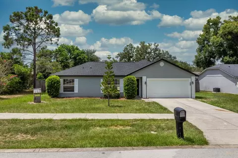 421 Valley Edge Dr, Minneola, FL 34715