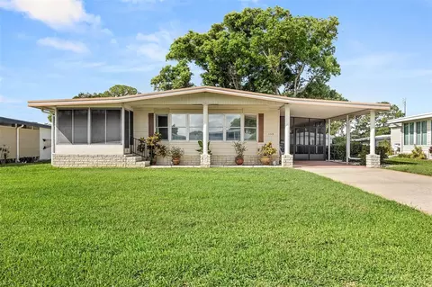 1213 Apache Cir, Tavares, FL 32778