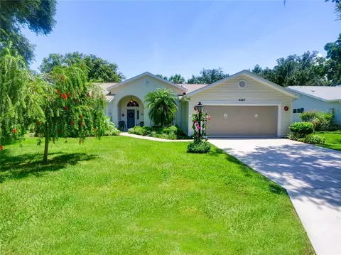 4247 Leafway Cir, Leesburg, FL 34748