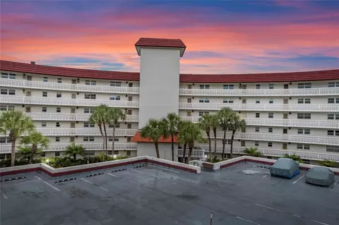 601 N Mcdonald St #410, Mount Dora, FL 32757