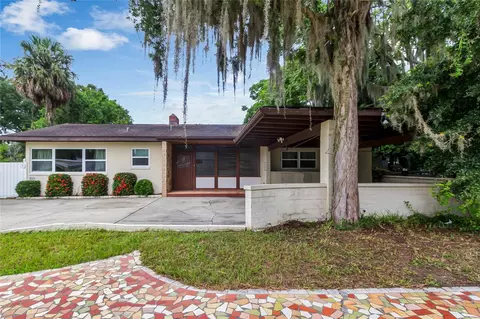 303 S 12th St, Leesburg, FL 34748