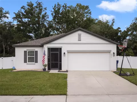 16475 Blooming Cherry Dr, Groveland, FL 34736