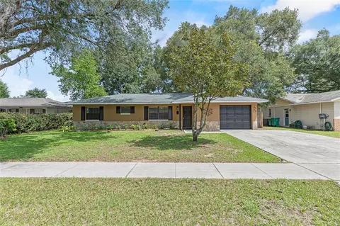 2721 N Dellwood Dr, Eustis, FL 32726