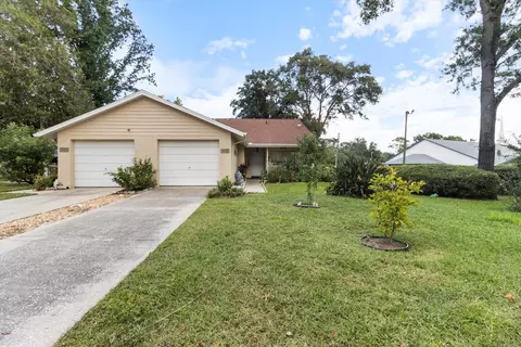 875 W Penn Hills Ct, Beverly Hills, FL 34465