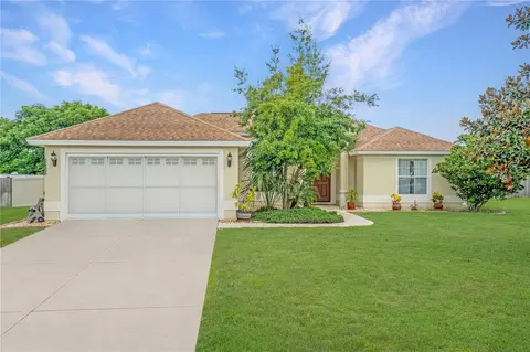 36829 Whispering Wind St, Grand Island, FL 32735