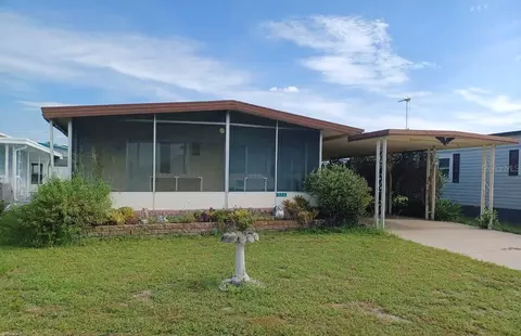 132 Friendly Dr, Leesburg, FL 34748