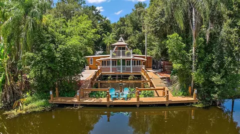 507 Lakeshore Dr, Eustis, FL 32726