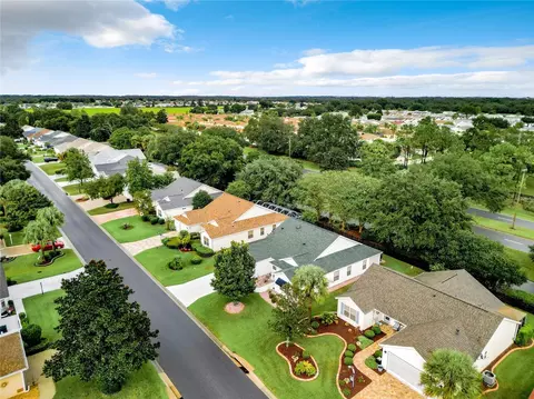1137 Oak Forest Dr, The Villages, FL 32162