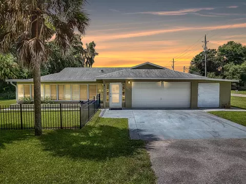 1381 Cr 446a, Lake Panasoffkee, FL 33538