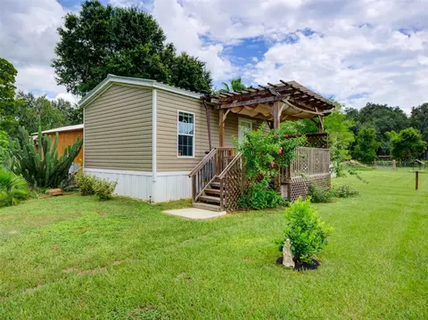 592 Cr 542e, Bushnell, FL 33513