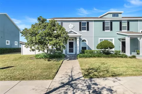 560 Juniper Springs Dr, Groveland, FL 34736
