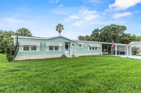 1900 Elizabeth Ln, Mount Dora, FL 32757