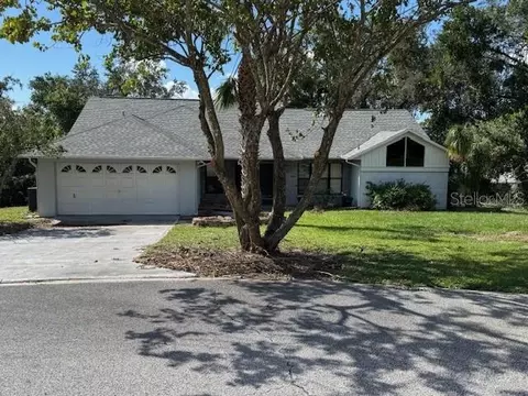 90 Hillside Dr, Eustis, FL 32726