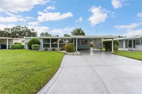718 Landry Ln, Tavares, FL 32778